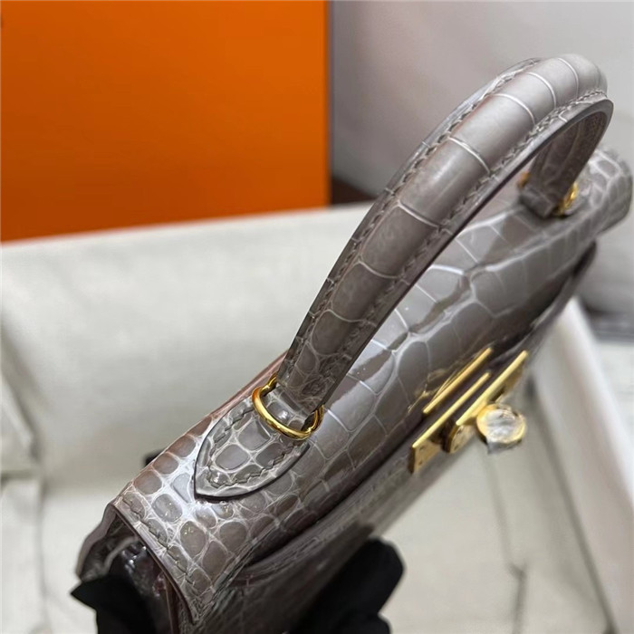 HERMES 에르메스 미니 켈리백 19CM 오리지날 악어가죽사용 (100%수작업) H607781